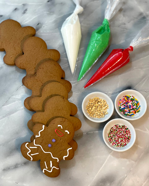 Gingerbread Men Cookie Decorating Kit